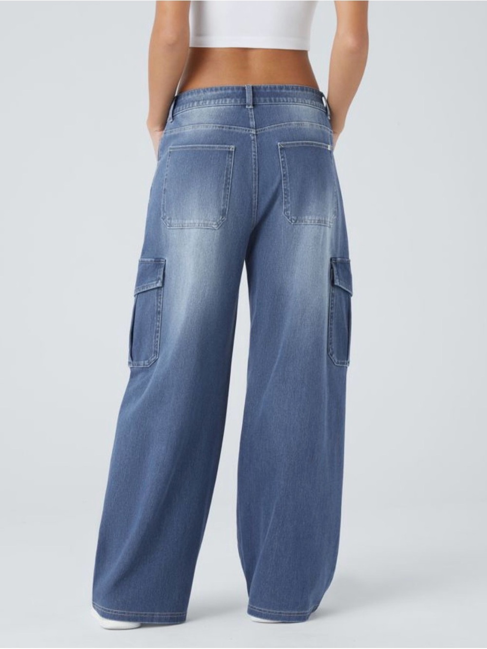 Halara Flex™ Low Rise Pockets Casual Baggy Wide Leg Cargo Jeans Medium - Picture 2 of 6
